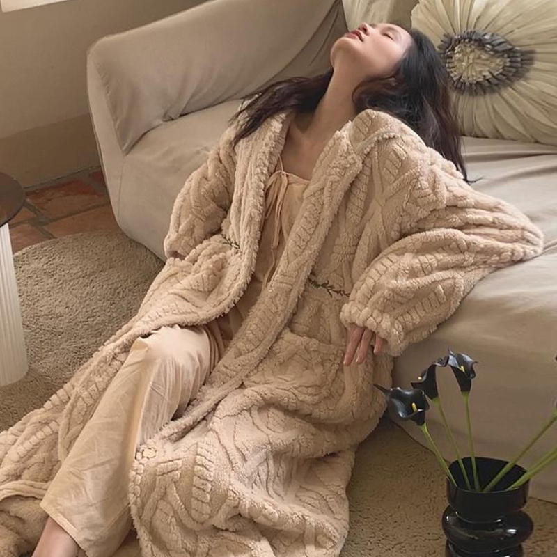 Women's Pajamas for Autumn and Winter, Coral Fleece Robe with Embroidery, Hooded, Warm, Fleece-Lined, Thickened Loungewear, Extra-Long Bathrobe Women's Pajamas for Autumn and Winter, Coral Fleece Robe with Embroidery, Hooded, Warm, Fleece-Lined, Thickened Loungewear, Extra-Long Bathrobe