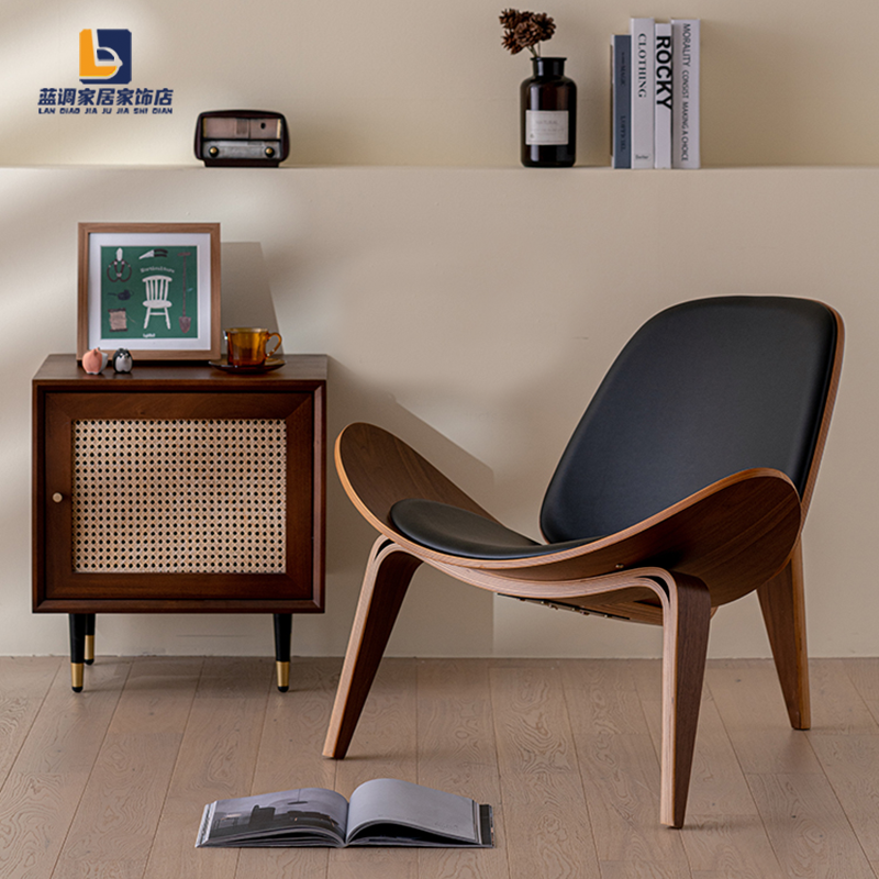 Creative Shell Solid Wood Chair Leisure Chair Nordic Log Color Chair Curved Wood Single Designer Smile Chair Aircraft Chair