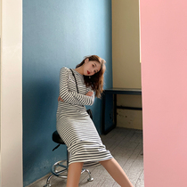 2021 spring new net red design feel splicing fake two long sleeve black and white striped knitted dress