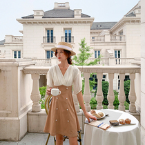 2020 New Xia Zhi smoked skirt French vintage vneck high waist slim French niche over the knee very fairy dress