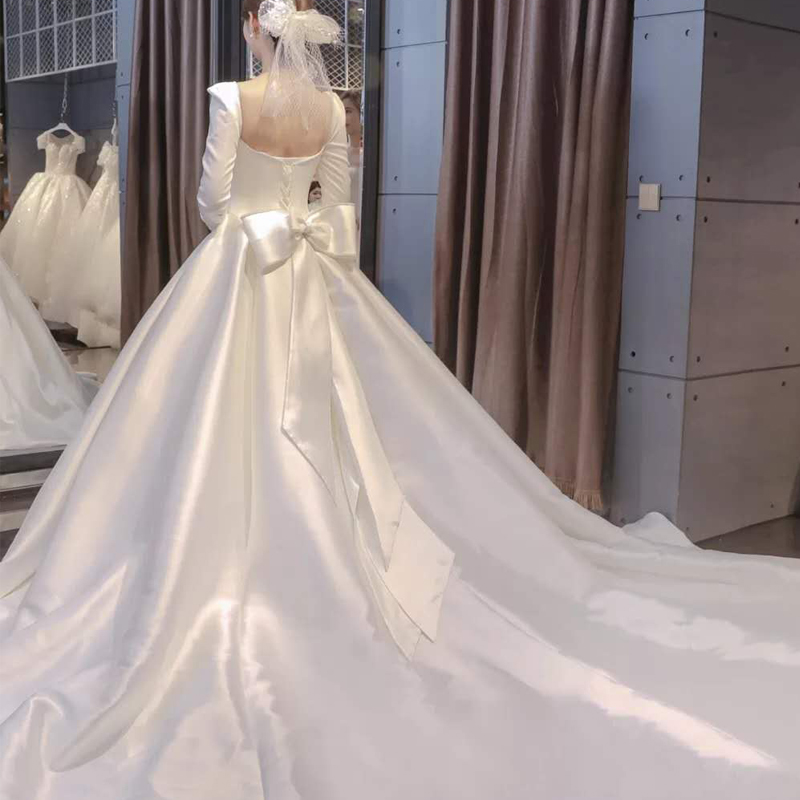 Light wedding dress 2023 new bride French satin main wedding dress big tail long -sleeved temperament super immortal outbound Spring spring Light wedding dress 2023 new bride French satin main wedding dress big tail long -sleeved temperament super immortal outbound Spring spring