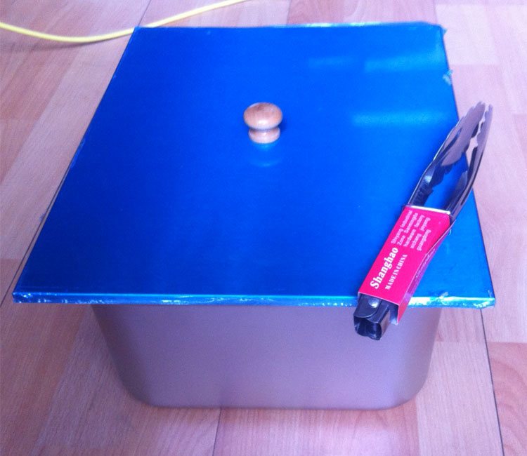 New thickening gas Kantong cooked Kantong cooking pot in a string of chocolate inside a cake lid