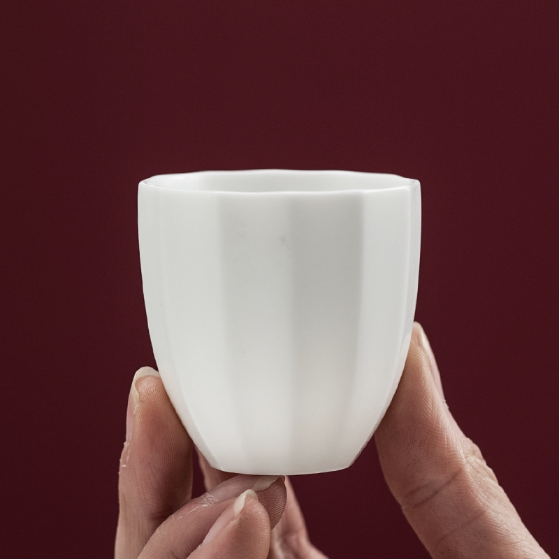 Porcelain heng tong ceramic cups sample tea cup kung fu tea set household contracted small bowl with a single master cup tea cups