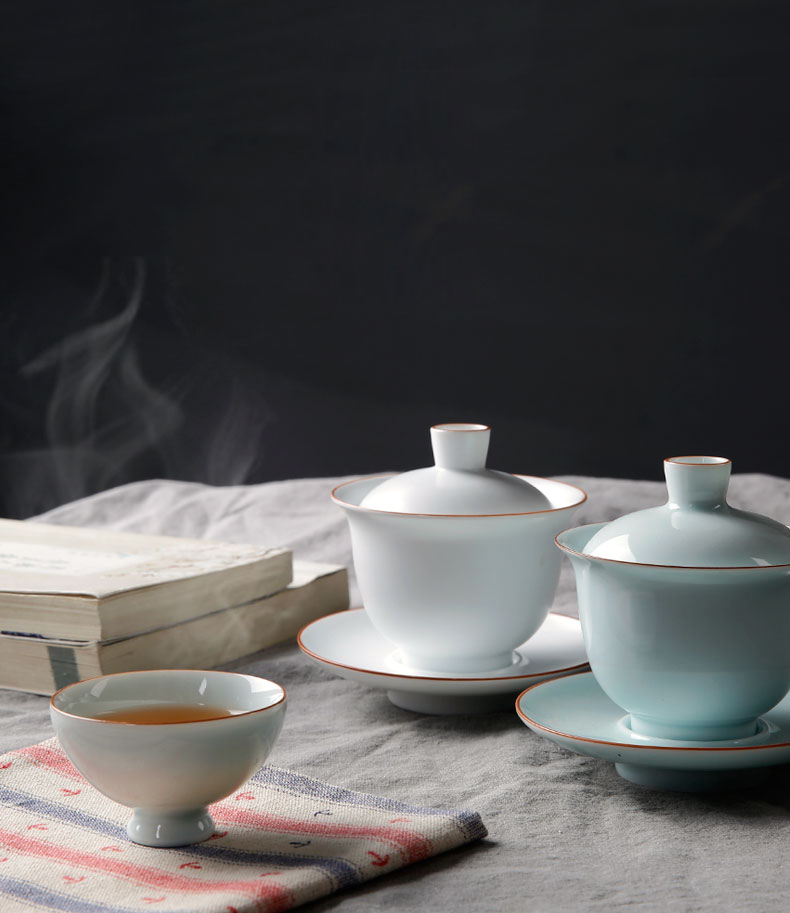Tureen ceramic bowl large kung fu tea tea cups white porcelain three of the bowl to use hand grasp pot of the teapot