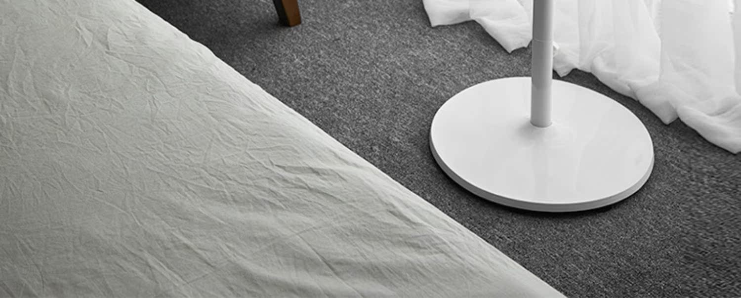 quạt mini comet Quạt sàn đẹp quạt điện gia đình dọc WiFi điều khiển từ xa máy tính để bàn lắc đầu thời gian ký túc xá phòng khách quạt im lặng - Quạt điện quạt hitachi