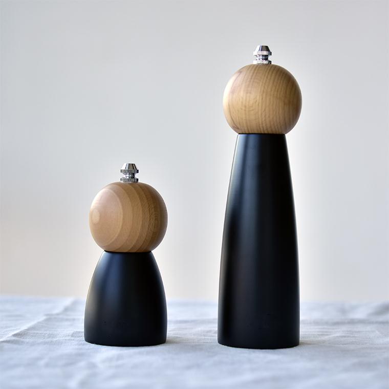 Home Manual Black Pepper Grain Grinding Powder Bottle Hut Pepper Powder Grinding Machine Grinding Bottle Kitchen Adornment Small Pendulum