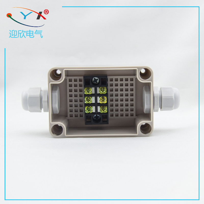 65*95*55mm waterproof junction box with terminal one in one out cable junction box 15A 2 5 square 220V