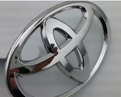 Car logo Vios Corolla CAMRYCorollaREIZRAV4 Highlander car logo front and rear logo steering wheel