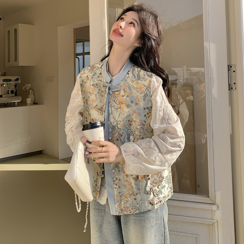 New Chinese-Style Floral Embroidered Shirt and Vest Set for Women, Autumn 2026 New Model, Unique and Exquisite Two-Piece Set New Chinese-Style Floral Embroidered Shirt and Vest Set for Women, Autumn 2026 New Model, Unique and Exquisite Two-Piece Set