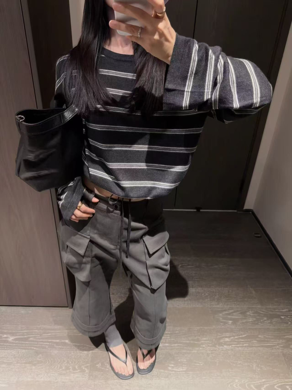Glog Korea Dongdaemun 26 Autumn Fashion Versatile Striped Lazy Striped Long Sleeve Knitted Short Top Glog Korea Dongdaemun 26 Autumn Fashion Versatile Striped Lazy Striped Long Sleeve Knitted Short Top