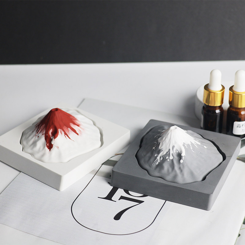 Japanese-style Mount Fuji car ornaments fire-free aromatherapy Japanese personality home creative light fragrance diffuser stone gift