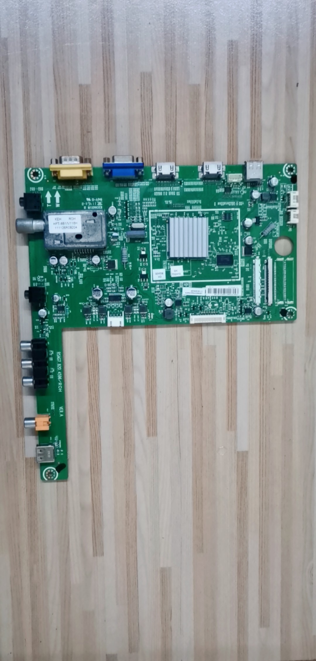 Original Hisense LED46K01P (BOM5) motherboard RSAG7 820 4596 screen HE460FF-B31