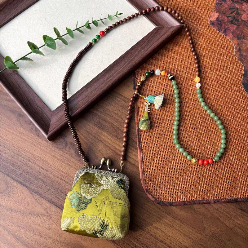 New Chinese-Style Handmade Beaded Retro Embroidery Coin Purse, Multi-Purpose Crossbody Chain, Versatile Ethnic Style Accessory for Women