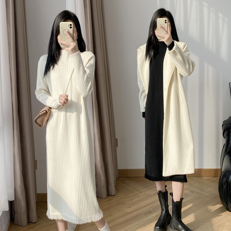 Autumn and Winter Half-High Collar Mid-Length Loose Tassel Sweater Dress for Women with Coat, Over-The-Knee Black Base Knit Dress