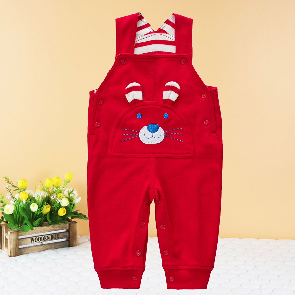 Pure cotton baby holding baby bag pants open crotch can be closed male and female baby change diaper 0-1-2 years old outside wear spring jumpsuit