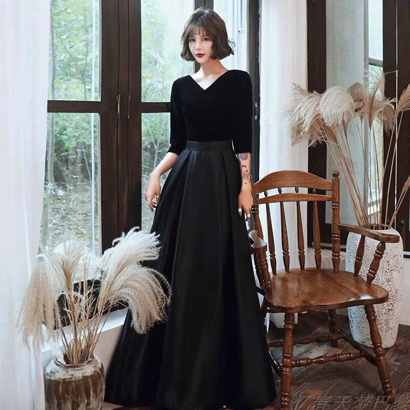 High-End Velvet Banquet Evening Dress for Women 2026 New Style Black Elegant Choir Performance Dress Long Skirt Winter