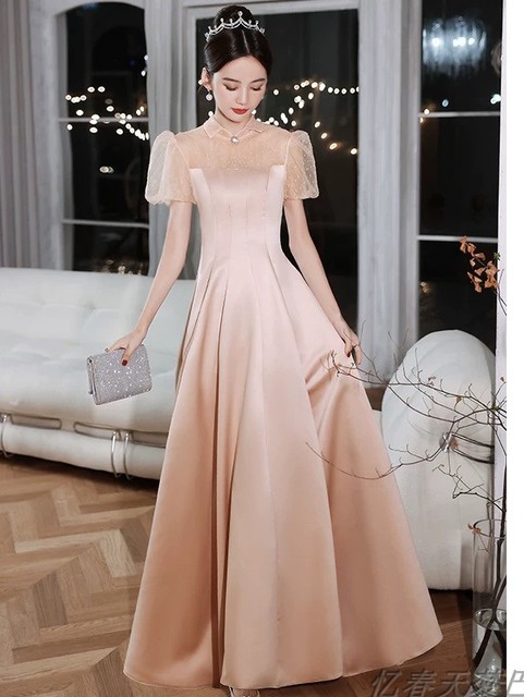 Pink evening dress niche light luxury high-end bridesmaid dress Xiaheben style high-end banquet performance host dress