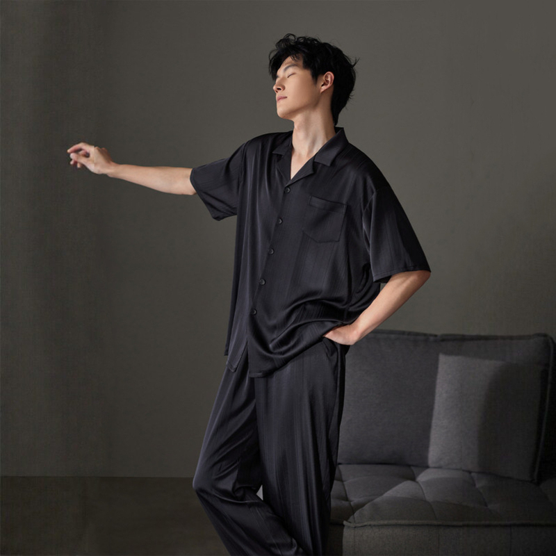 Korsz Men's Summer Silk Pajamas, Short-Sleeved Long Pants, Silk Loungewear, Suitable for Wearing Outside, High-End Feel Korsz Men's Summer Silk Pajamas, Short-Sleeved Long Pants, Silk Loungewear, Suitable for Wearing Outside, High-End Feel