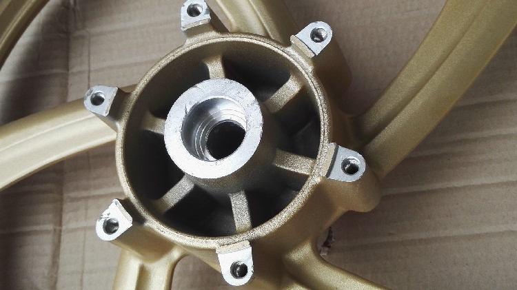 Áp dụng cho việc xây dựng Yamaha Lingyi ZY125-2 vòng thép phía trước bánh trước bằng nhôm - Vành xe máy vành xe cub
