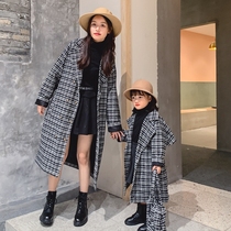 Oh Mi childrens clothing parent-child clothing fried street mother and daughter autumn and winter new windbreaker jacket girls foreign style plaid woolen coat tide