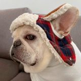 Демисезонная удерживающая тепло шапка с капюшоном