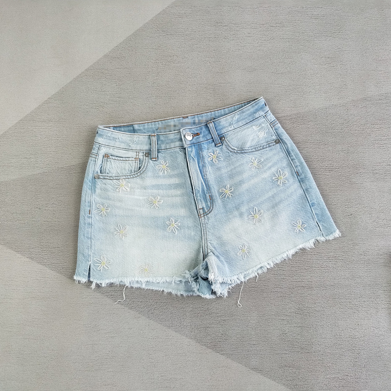 Eagle High-Waisted Denim Shorts for Women, Summer Versatile Classic Export Original Single Item, Internet Celebrity Style, Breathable, Plus Size, Light Blue Eagle High-Waisted Denim Shorts for Women, Summer Versatile Classic Export Original Single Item, Internet Celebrity Style, Breathable, Plus Size, Light Blue