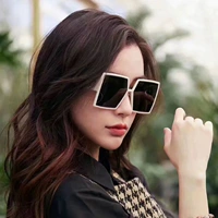 2020 Новый D Ivory White щедрые солнцезащитные очки Женская волна Baby Douyin niu li xiaohongshu те же солнцезащитные очки