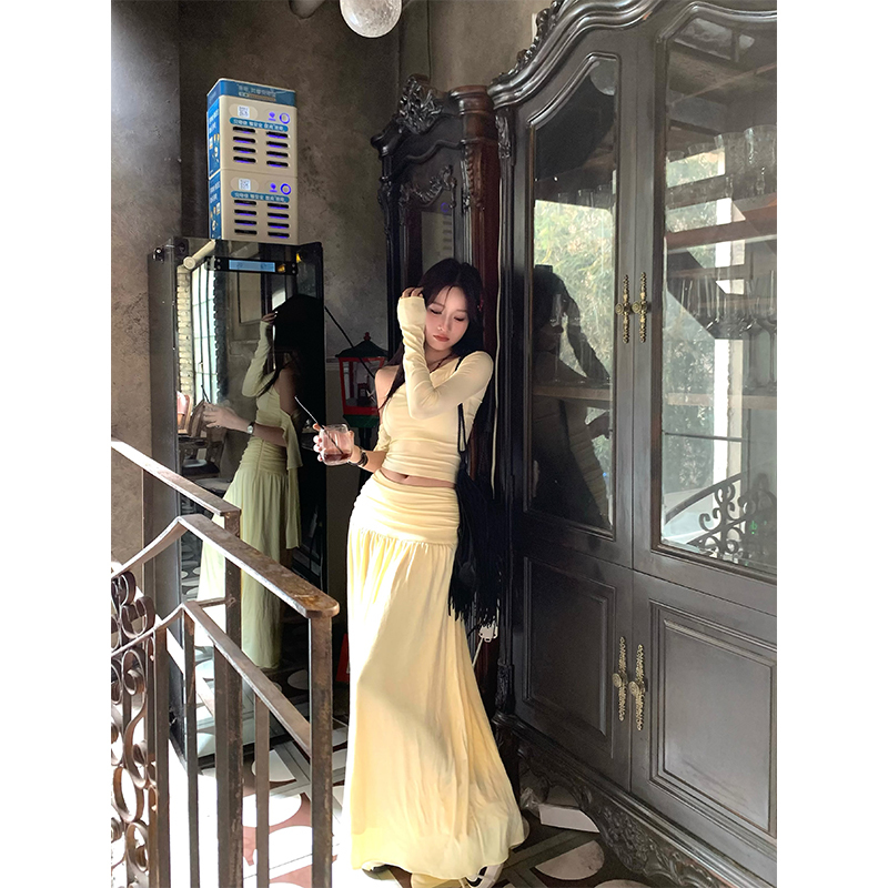 Cremehan Heart-Stirring Venus Off-Shoulder Sleeveless Elegant T-Shirt Goddess Outfit Mid-Length Skirt Two-Piece Set