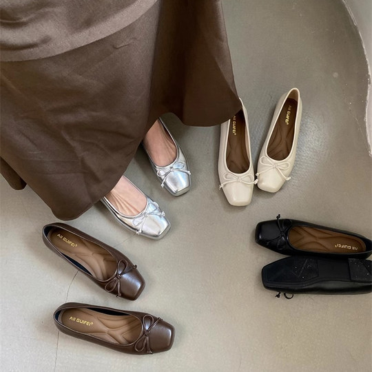 Серебряные женские туфли-балетки, новинка весны 2025, кожаные туфли с квадратным носком, мюли с неглубоким вырезом, нежный стиль, балетки с бантом.