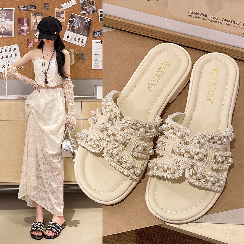 2026 Summer New Style Chanel-Inspired Pearl Slippers for Women, Flat Open-Toe Sandals, Versatile Beach Slippers to Pair with Dresses 2026 Summer New Style Chanel-Inspired Pearl Slippers for Women, Flat Open-Toe Sandals, Versatile Beach Slippers to Pair with Dresses