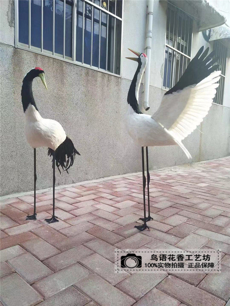 Emulated feather tanktop crane film and film shooting props fake mountain decoration pendulum decorated with garden fake mountain decoration fairy crane props
