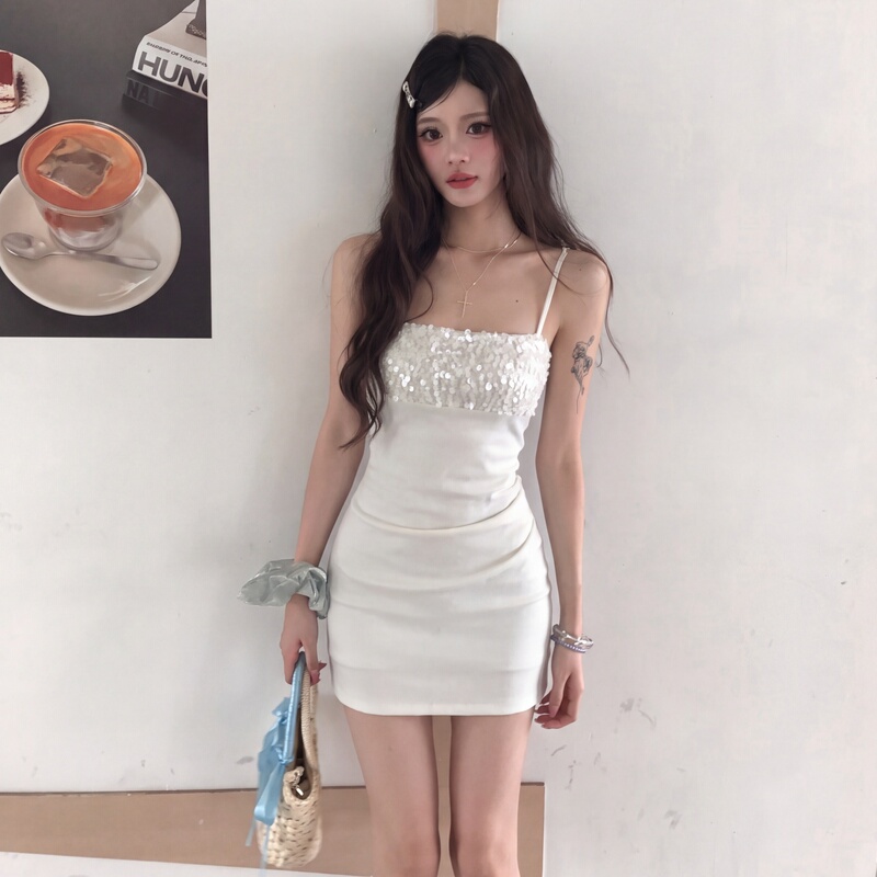 Light Luxury White French-Style High-End Socialite Evening Gown with Exquisite Craftsmanship, Sequined Waist-Cinching Strap Dress Light Luxury White French-Style High-End Socialite Evening Gown with Exquisite Craftsmanship, Sequined Waist-Cinching Strap Dress