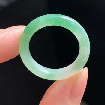Y536 natural a grade burmese jade round ring
