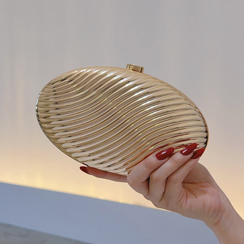 New Metal Evening Bag, Elegant Shell-Shaped Clutch Bag for Women, Versatile Dress Bag, Creative Golden Banquet Bag