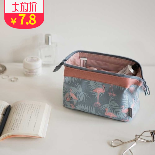 Korean makeup bag storage bag women's makeup bag small fresh clutch bag carry-on waterproof portable mini cosmetics bag