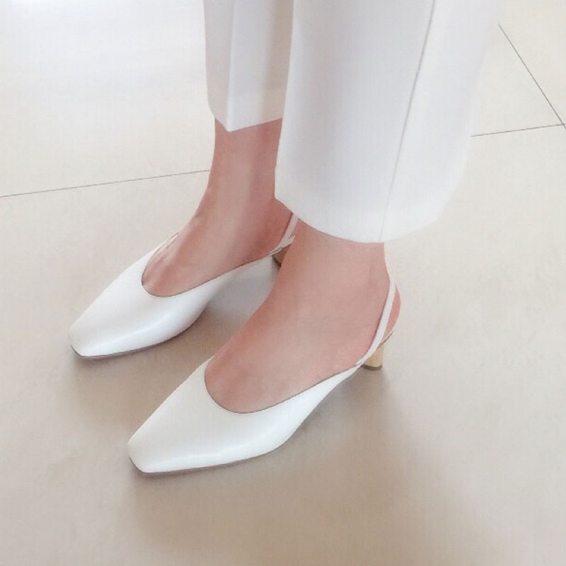 2019 summer small square head back empty single shoes women's middle heels and two wear Muller shoes thick heel leather Baotou women's sandals slippers