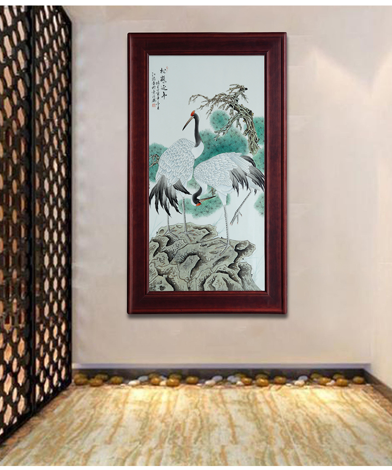 Jingdezhen porcelain plate painting Chinese painting home sitting room adornment study background wall painting pine crane live hang a picture