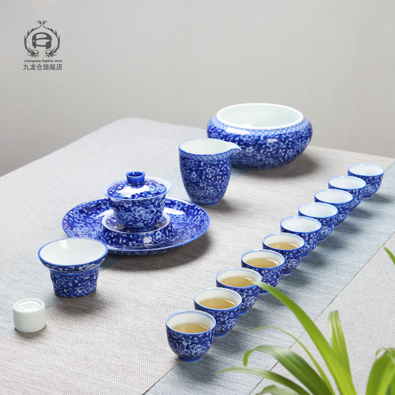 DH jingdezhen blue and white porcelain kung fu tea set suit household creative ceramic cups of a complete set of large - sized tureen