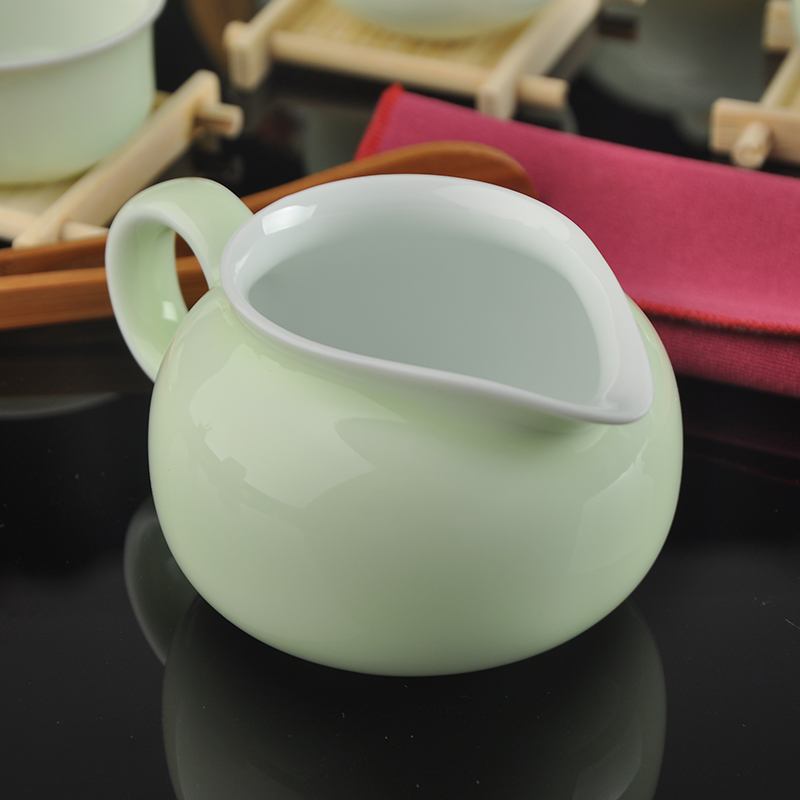 DH justice cup points of tea ware jingdezhen tea accessories ceramics side put public fair keller cup celadon tea sea