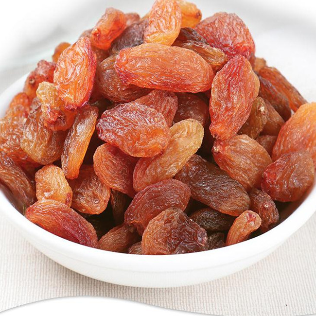 Xinjiang red raisins medium and large ice powder baked cakes red raisins dried small grains 5 catties 20 catties FCL