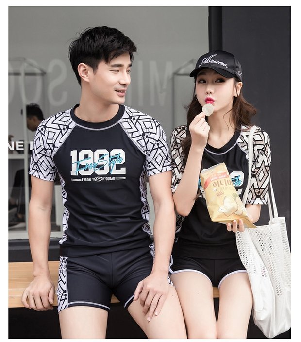 Đồ bơi tách thể thao, người mẫu nam và nữ, đồ bơi ngắn tay bảo thủ, áo hai dây, đồ bơi boxer - Vài đồ bơi đồ đi biển cho cặp đôi