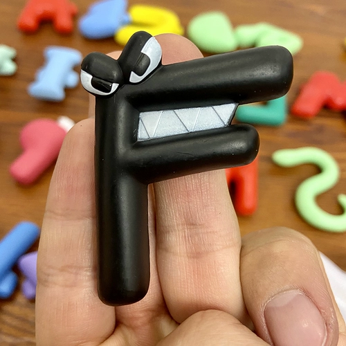 Мультяшная игрушка, фигурка, кукла, монстрик, полный комплект, 26 английских букв, подарок на день рождения