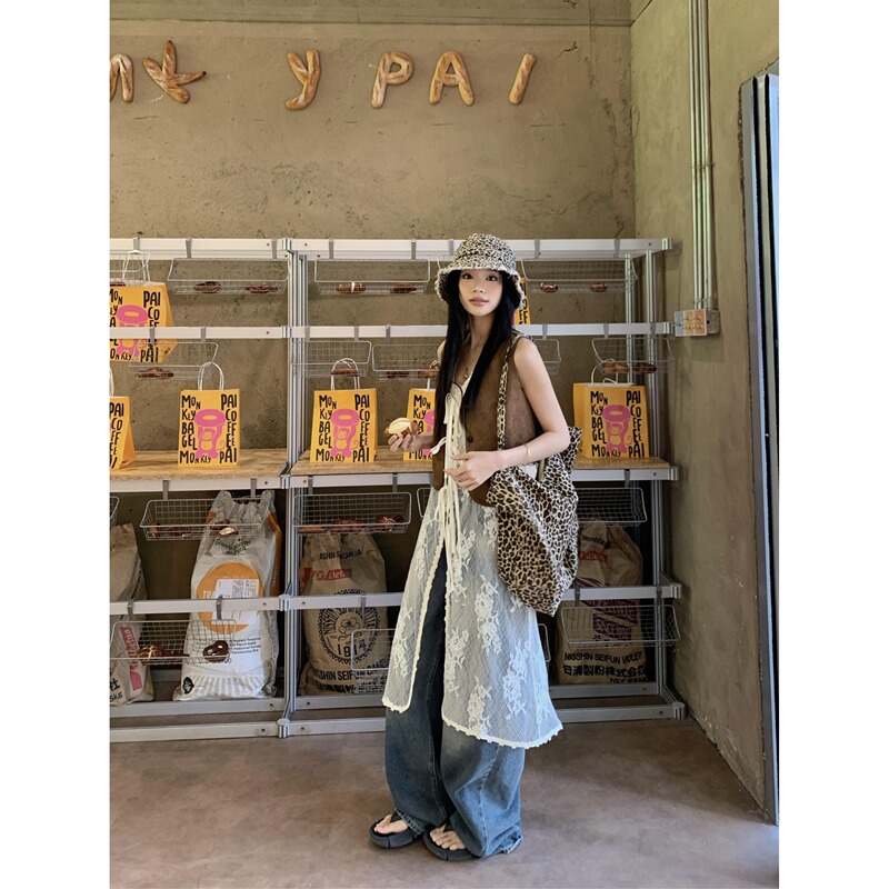 Vacation Style Lace-Up V-Neck Lace Blouse for Women, Spring 2026 New Lace Cardigan, Thin Layered Mid-Length Top