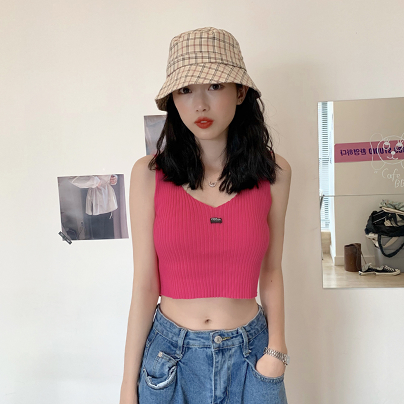 Spicy sister with vest female interior design sense in summer knitting in short clothes outside wearing tide