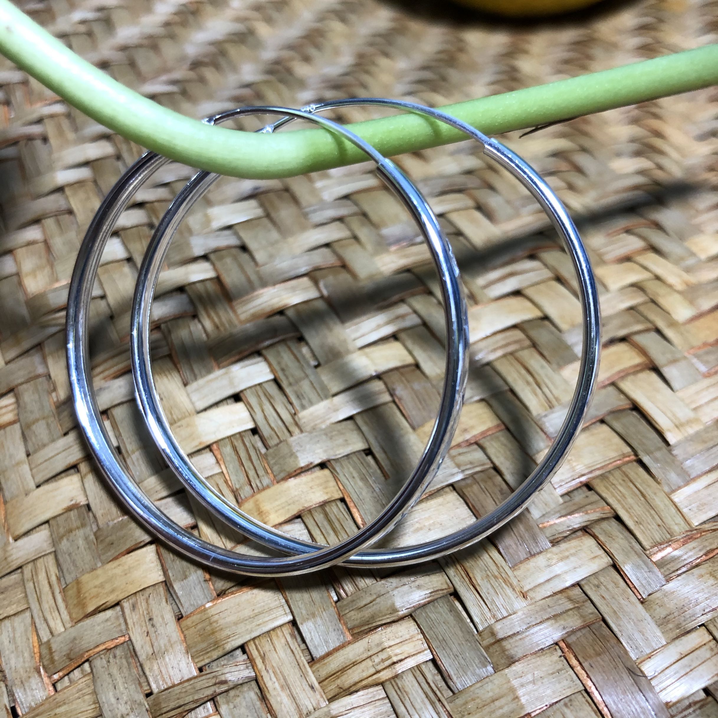 Circle earrings foot silver 990