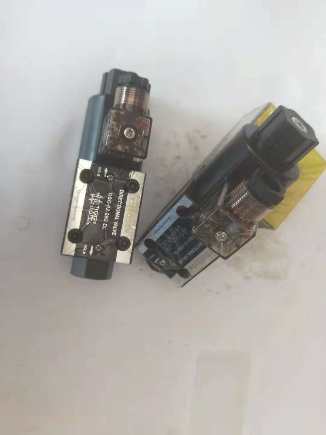 Hydraulic valve hydraulic electromagnetic directional valve DSG-02-2B2BL-LW DSG-02-2B2BL-DL oil research series