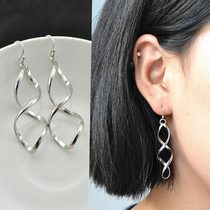 Korean Temperament Earrings Net Red Earrings Woman 2022 New Twist Ear Pendant Long personality Jane earless Ear Clip