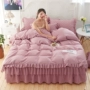 Bông giường bedspread bông váy một gia đình bốn đồng bằng bông váy kiểu ren công chúa gió giường áo khoác mô hình dày Hàn Quốc - Váy Petti ga giường viền họa tiết