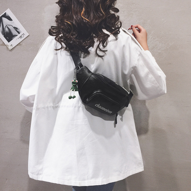 Hip-hop small bag women's bag new 2022 personality casual chest bag waist bag Korean version of the simple wild one-shoulder messenger bag
