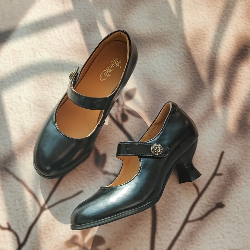Special-Shaped Heel and Rose Buckle Strap Cheongsam Shoes Special-Shaped Heel and Rose Buckle Strap Cheongsam Shoes